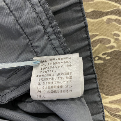HELLY HANSEN　ヘリーハンセン　ナイロンハーフパンツ/ショートパンツ　ビルトインベルト　灰色　グレー