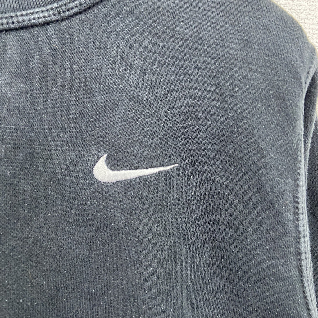 NIKE　ナイキ　スウェット/トレーナー　刺繡ロゴ　黒　ブラック　XLサイズ