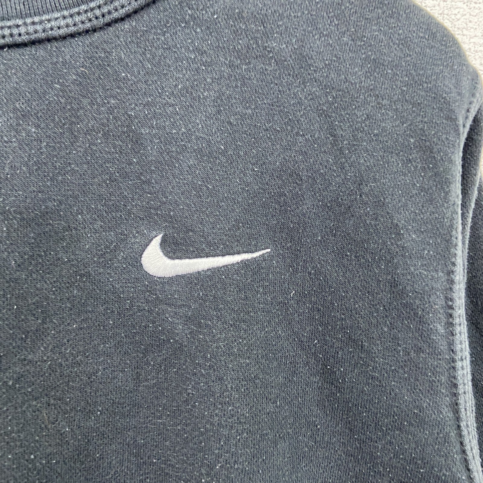 NIKE　ナイキ　スウェット/トレーナー　刺繡ロゴ　黒　ブラック　XLサイズ