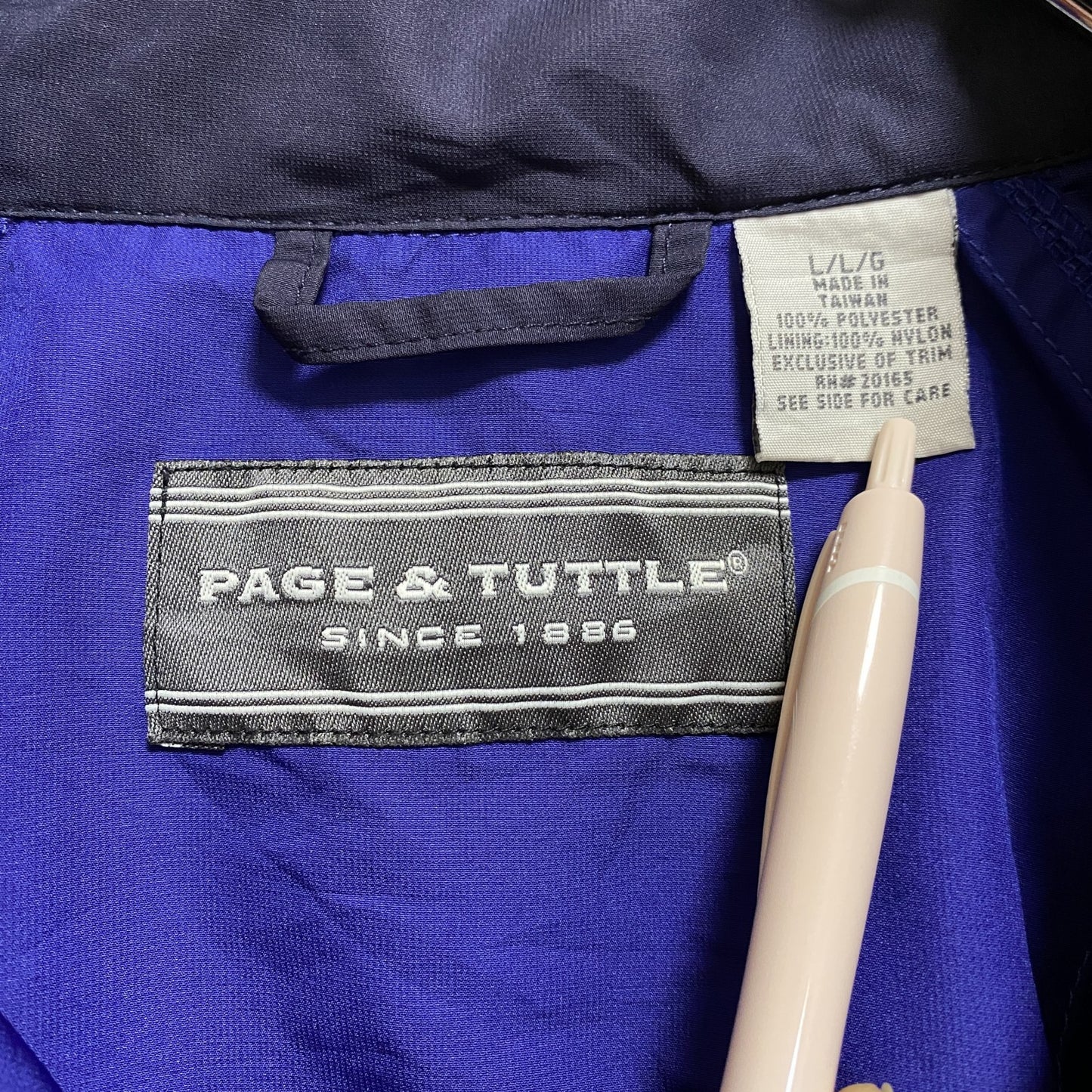 古着 used　PAGE&TUTTLE　長袖ハーフジップナイロンジャケット　ワンポイント刺繍　青　ネイビー　秋冬服　Lサイズ
