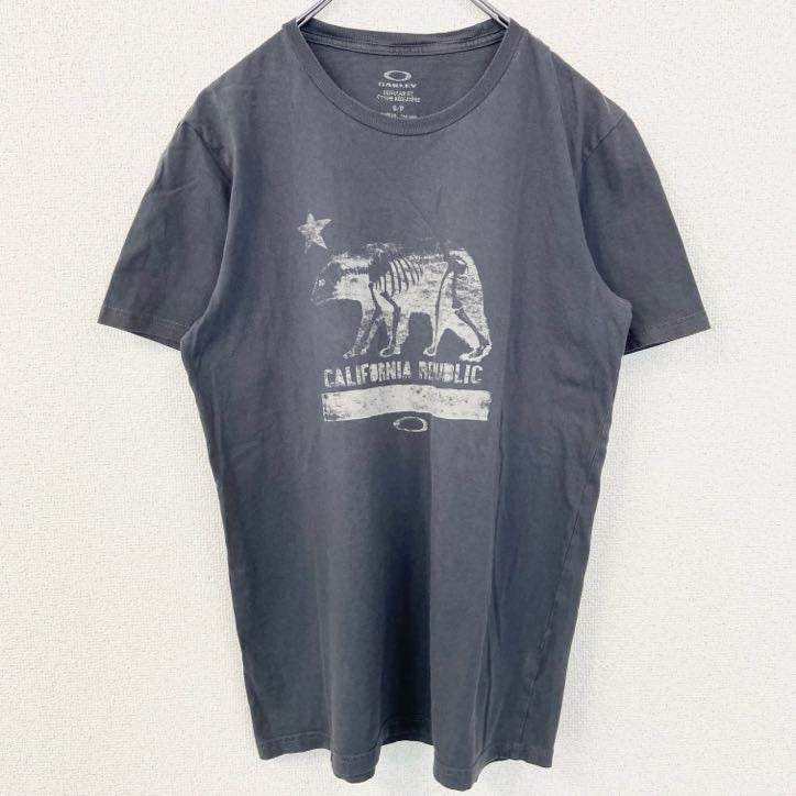 古着 used　OAKLEY　オークリー　半袖アニマルプリントTシャツ　スケルトン　カリフォルニア　ダークグレー　Sサイズ