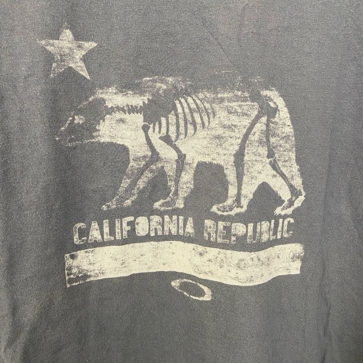 古着 used　OAKLEY　オークリー　半袖アニマルプリントTシャツ　スケルトン　カリフォルニア　ダークグレー　Sサイズ