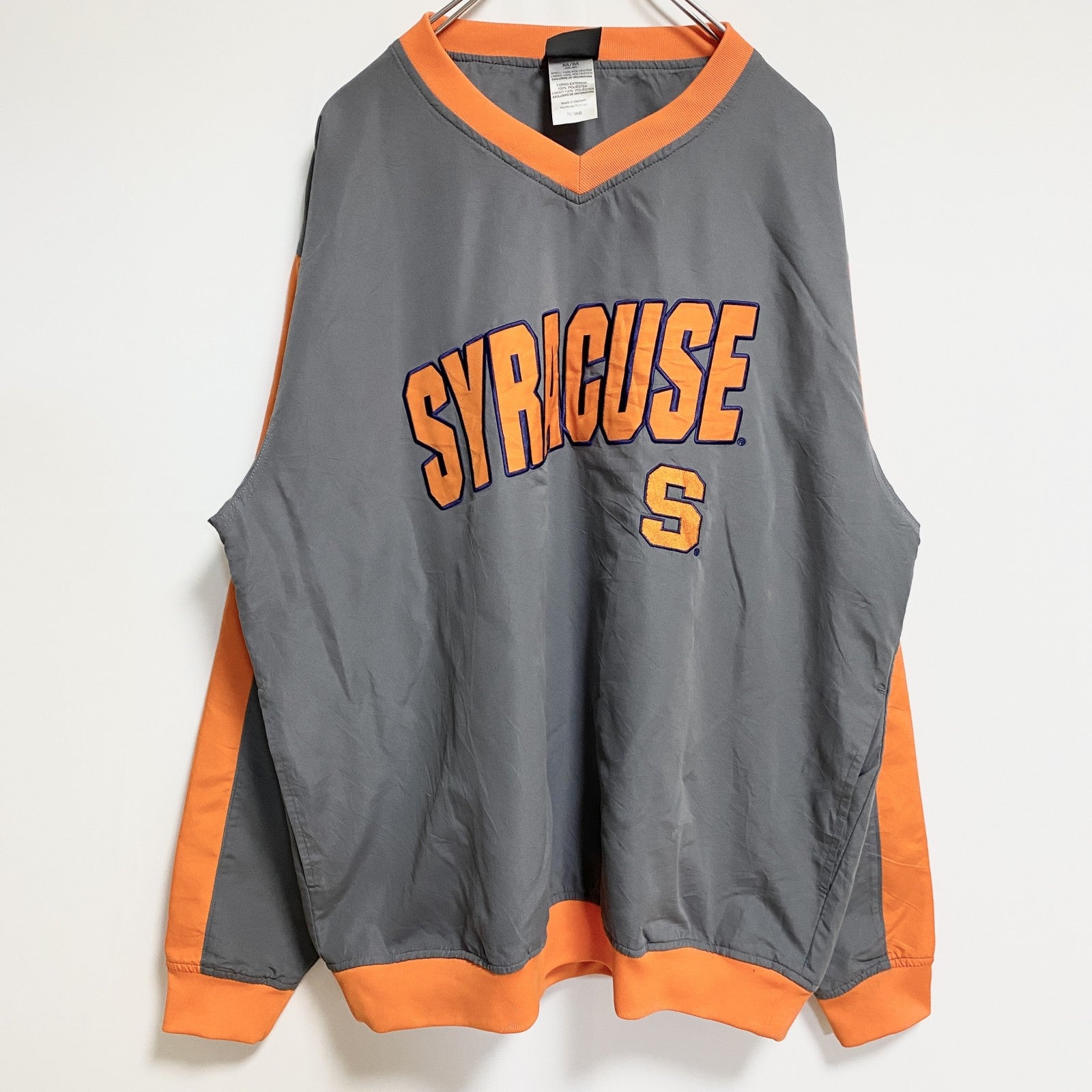 古着 used　KNIGHTS APPAREL　長袖Vネックカレッジナイロンプルオーバー　シラキュース大学　オレンジ　緑　Mサイズ