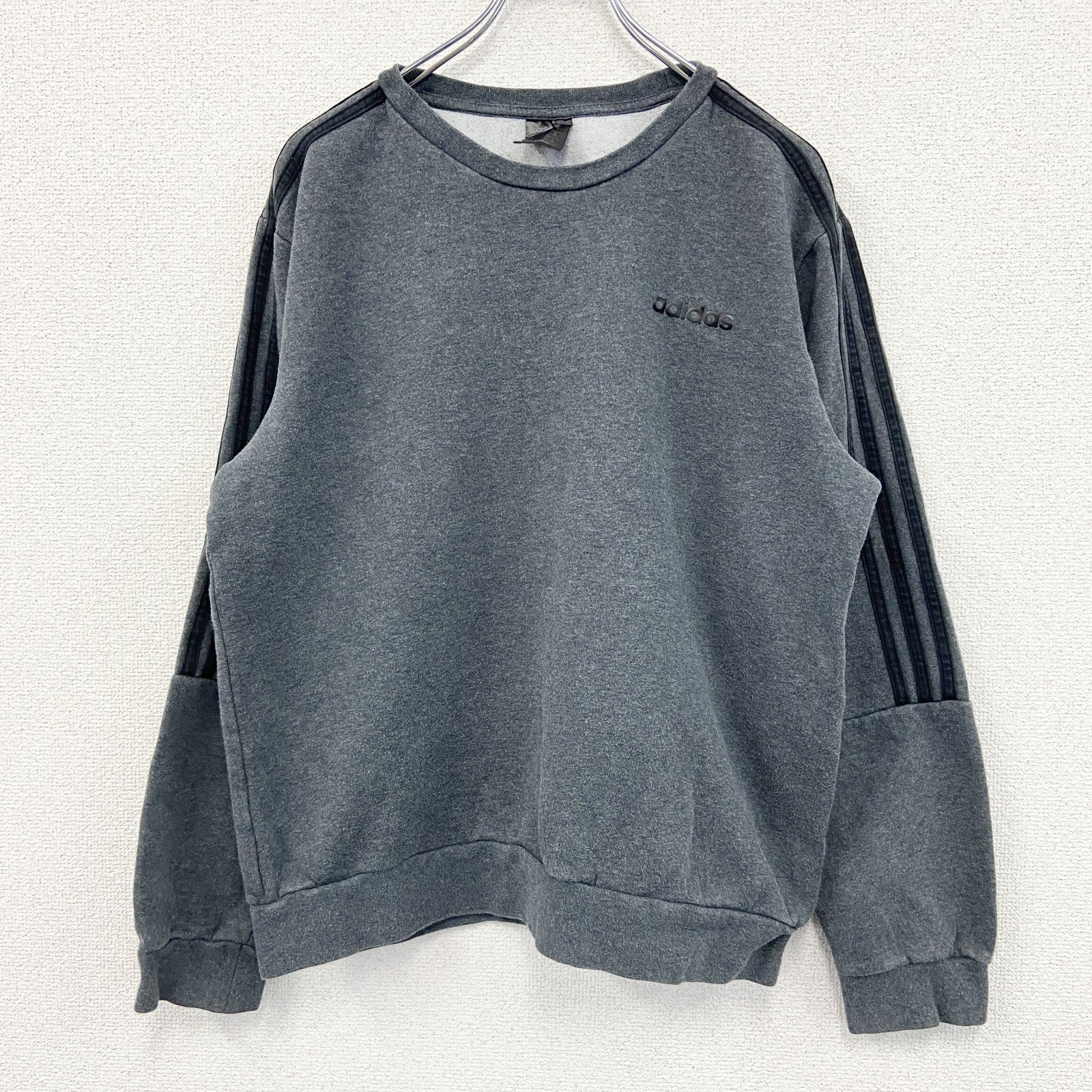 adidas　アディダス　スウェット/トレーナー　スリーストライプス　グレー　灰色　Mサイズ