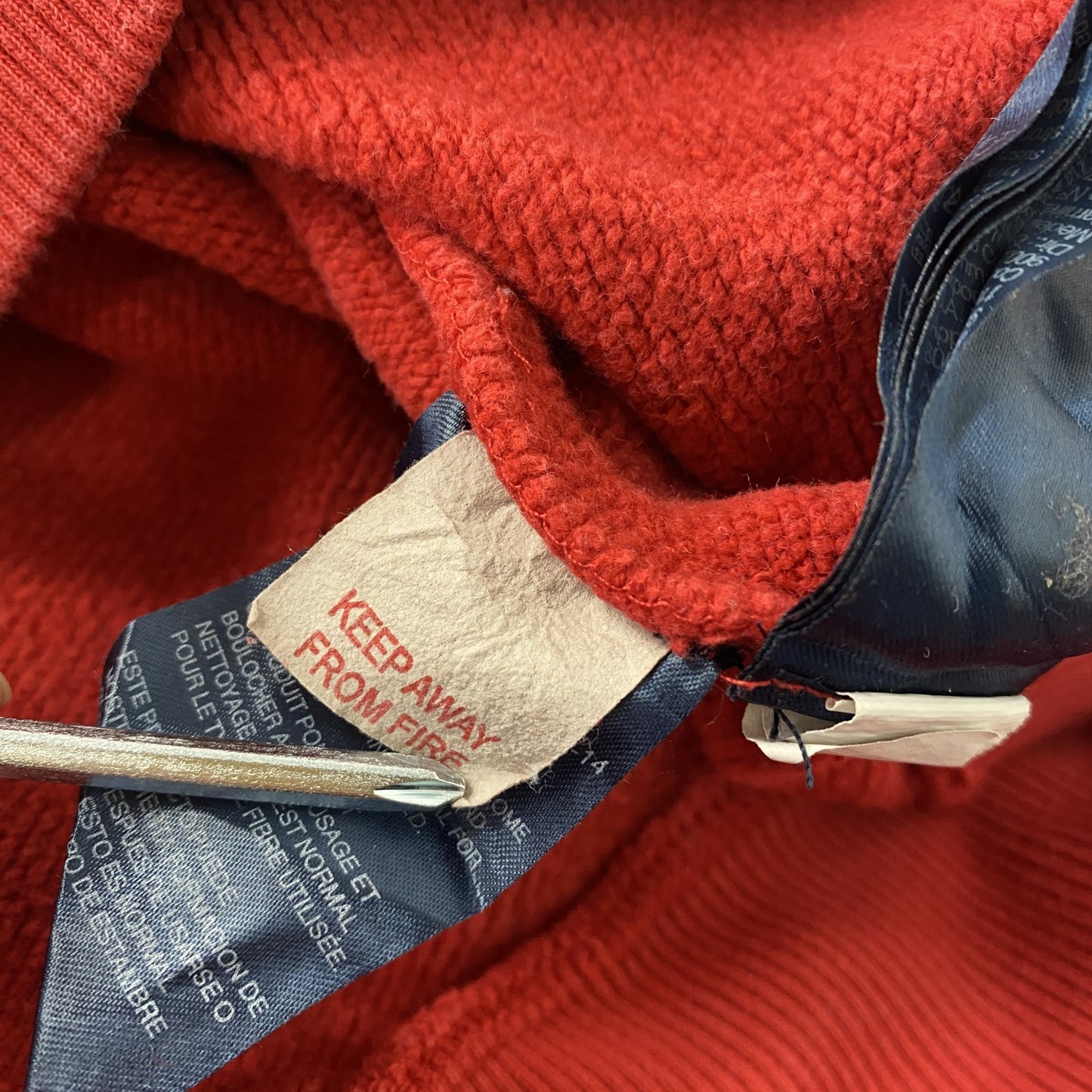 TOMMY JEANS　トミージーンズ　スウェット/トレーナー　アーチプリント　赤　レッド　Mサイズ