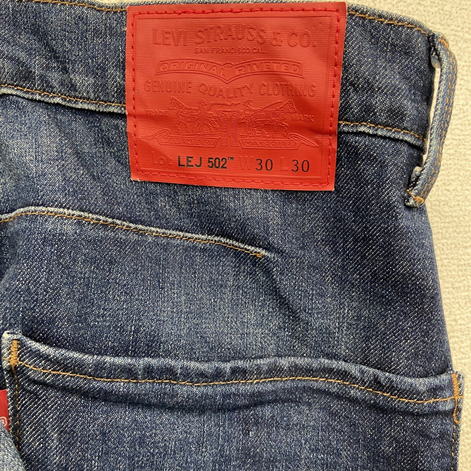 Levi's　リーバイス　LEJ502　デニムパンツ/ジーンズ　ボタンフライ　立体裁断　フェード　インディゴ　W30サイズ