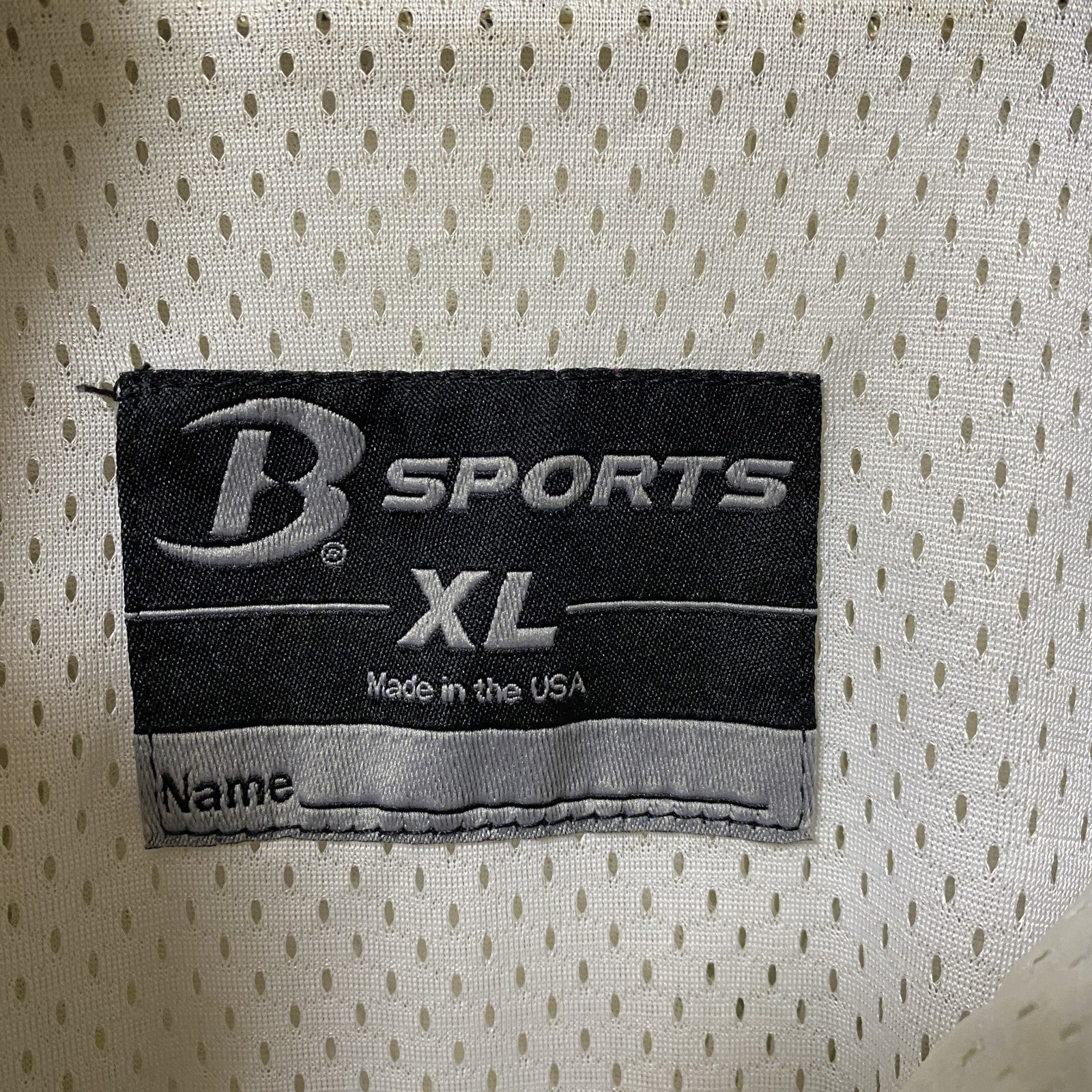 古着 used　BSPORTS　USA製　長袖デザインナイロンジャケット　ジップアップアウター　ワンポイント刺繍　XLサイズ