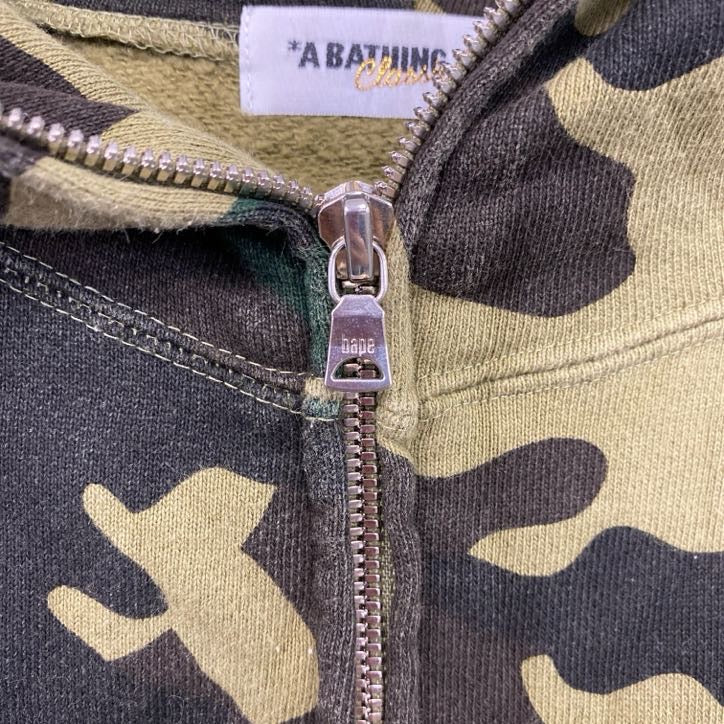 A BATHING APE　アベイシングエイプ　フルジップスウェットパーカー/フーディー　迷彩　総柄　Lサイズ　古着
