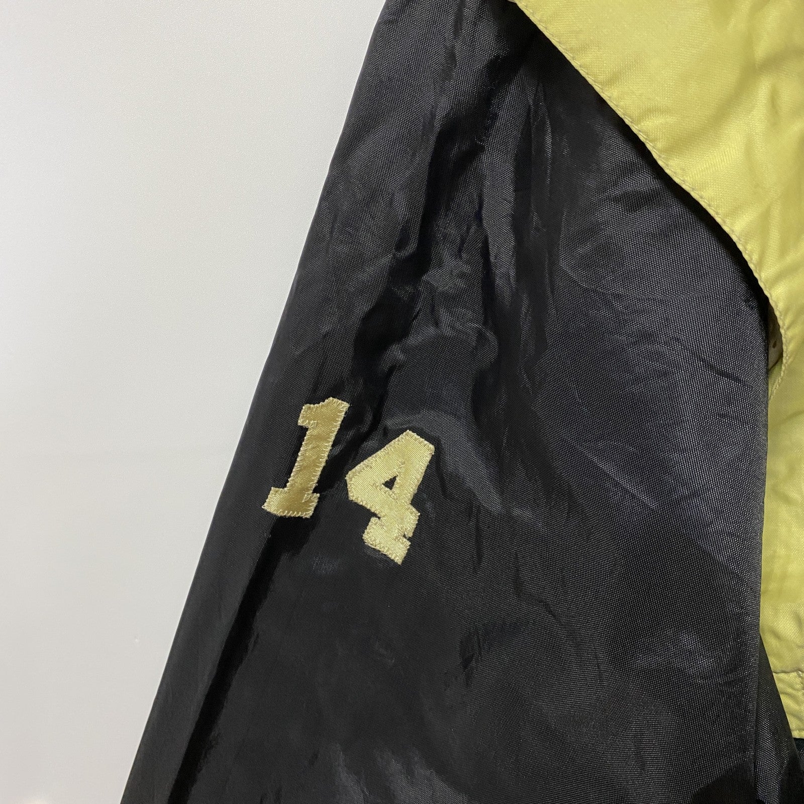 古着 used　BSPORTS　USA製　長袖デザインナイロンジャケット　ジップアップアウター　ワンポイント刺繍　XLサイズ