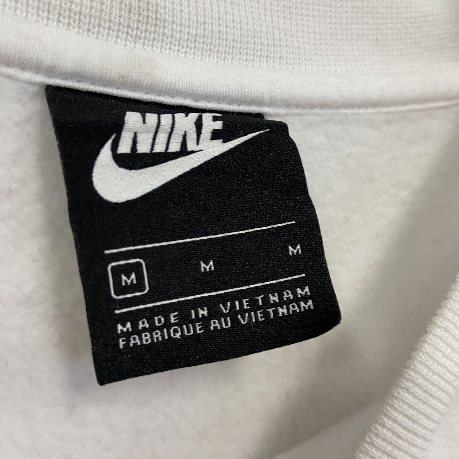 NIKE　ナイキ　スウェット/トレーナー　ロゴ刺繡　白　ホワイト　Mサイズ