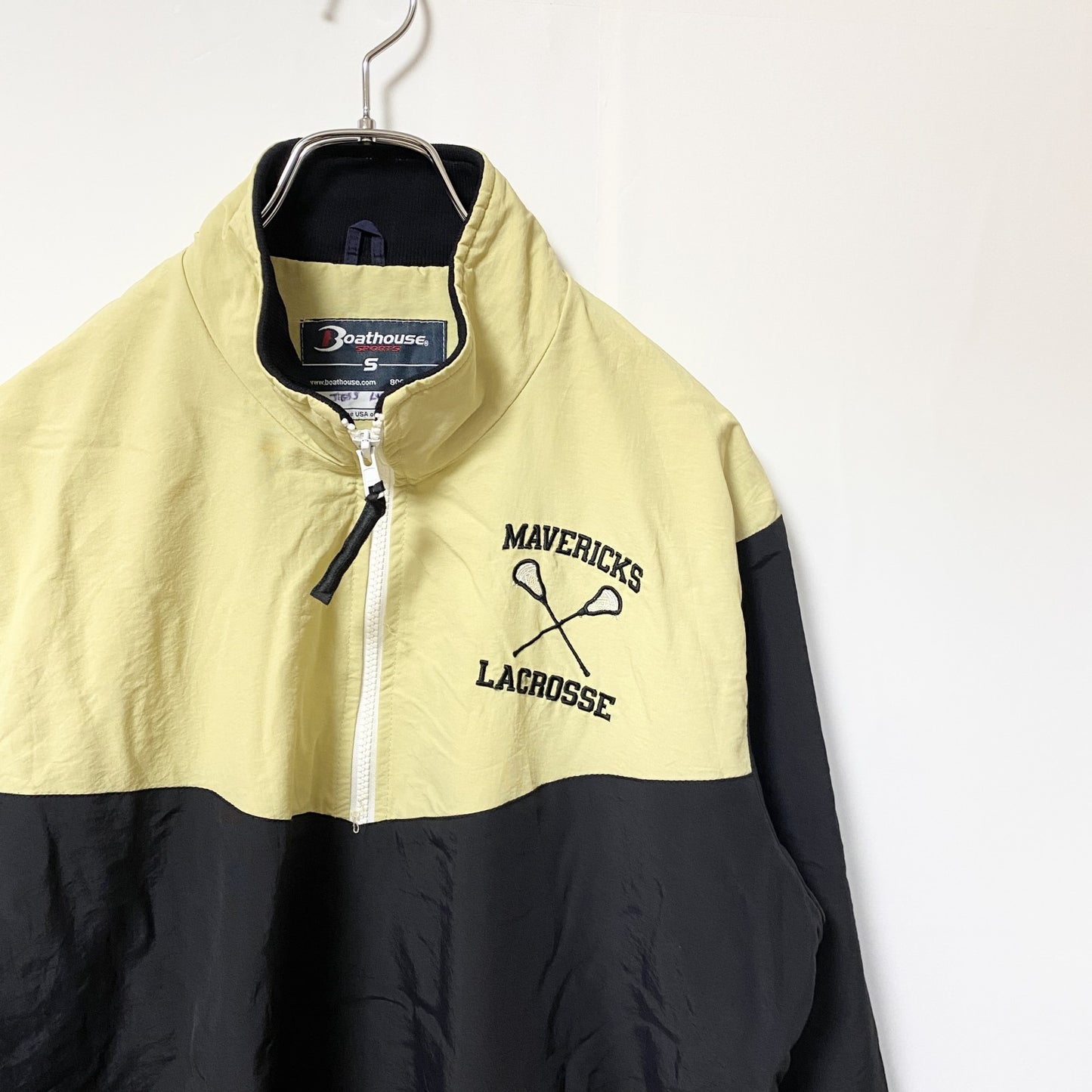 古着 used　Boathouse　長袖ハーフジップナイロンプルオーバー　ラクロス　レトロ　ハイネック　黒　ベージュ　Sサイズ