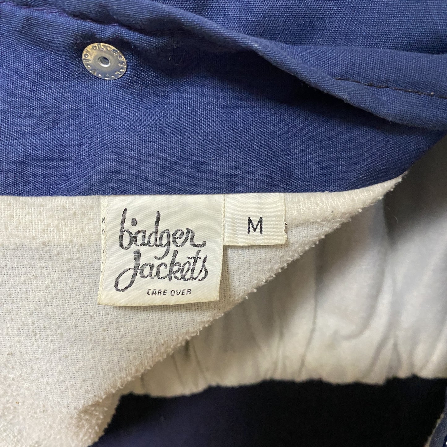 古着 used　Badger Jackets　長袖アニマル刺繍ジャケット　バックデザイン　ブルゾン　ネイビー　紺　レトロ　Mサイズ