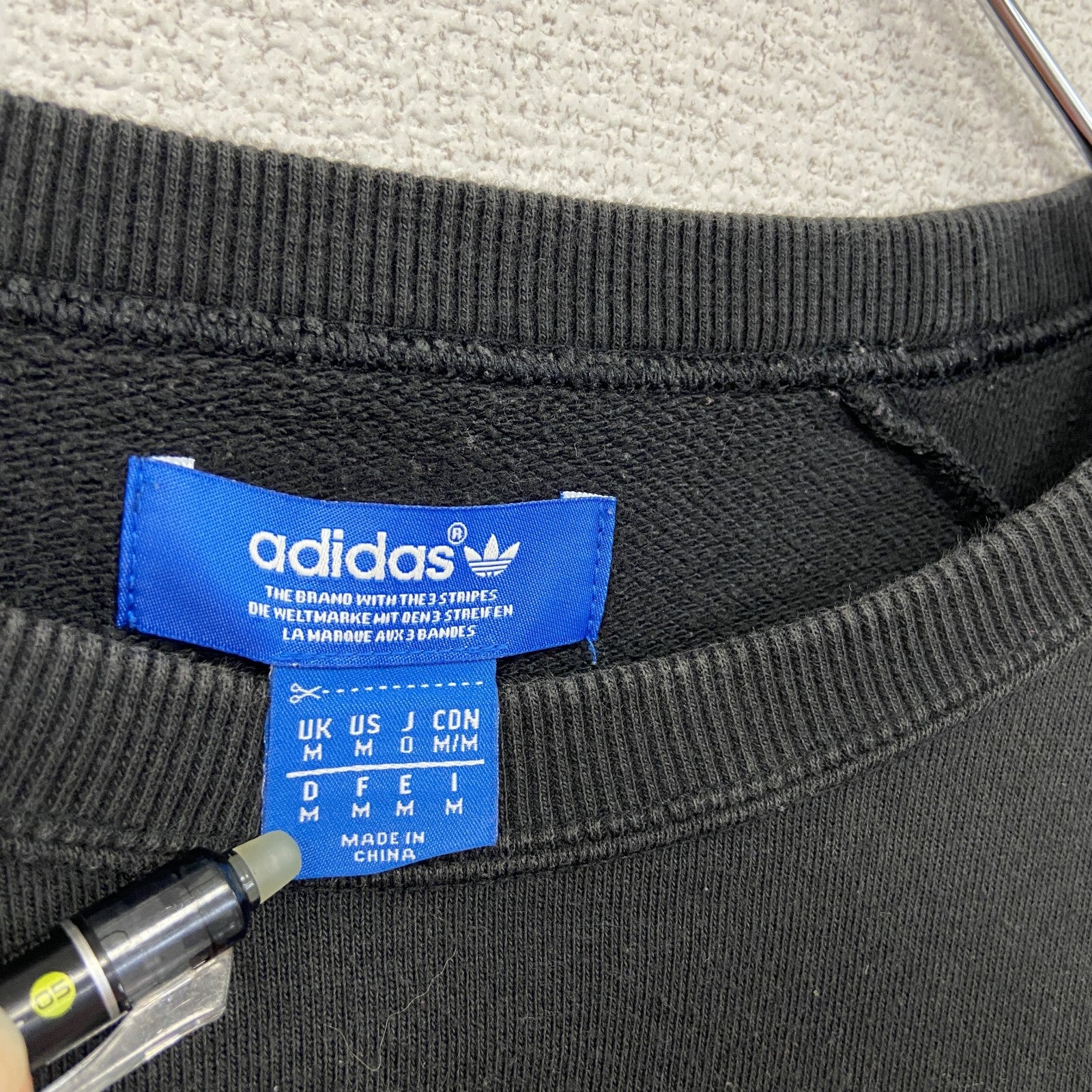 adidas　アディダス　スウェット/トレーナー　黒　Mサイズ