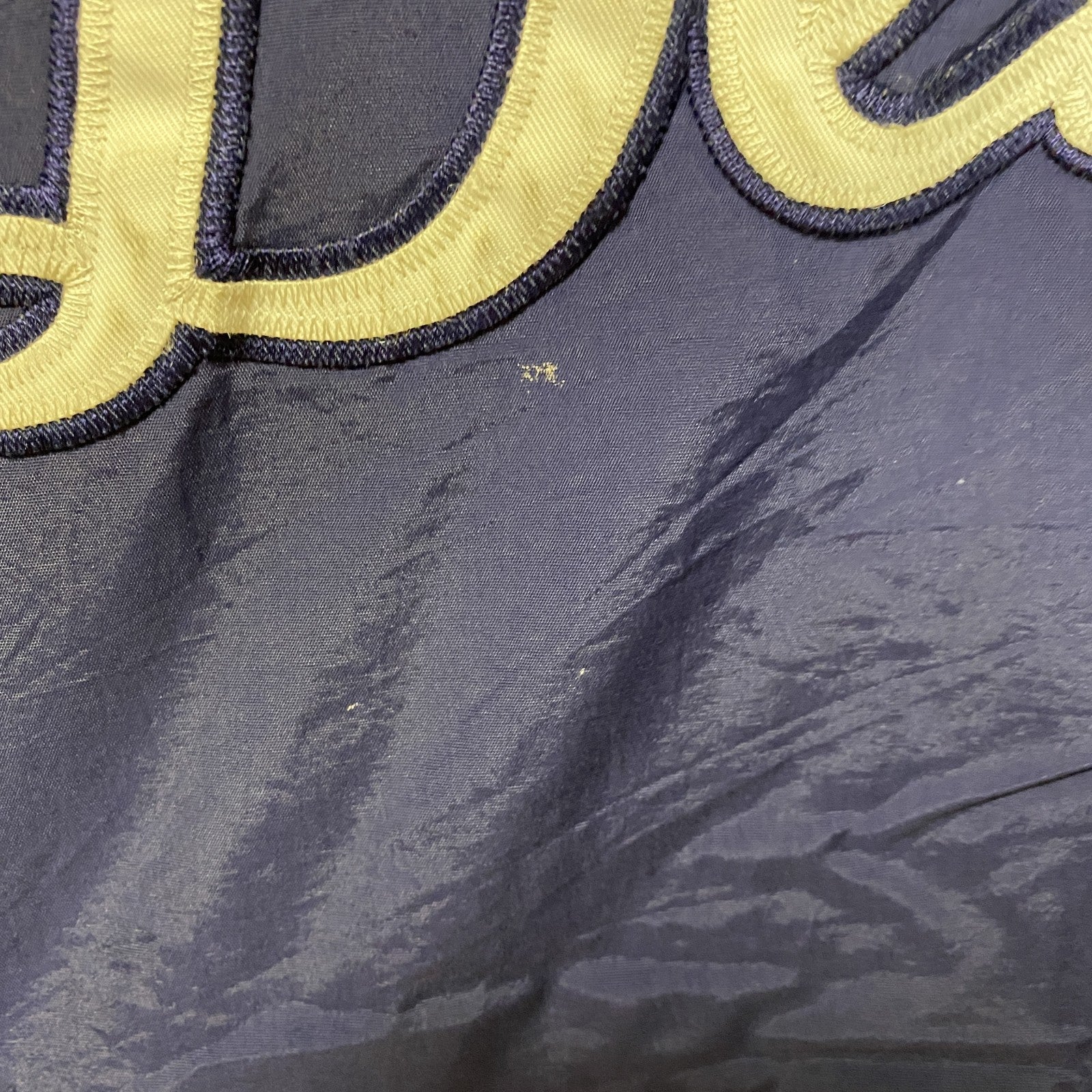 古着 used　Majestic　MLB　デトロイトタイガース　長袖Vネックナイロンジャケット　ビッグシルエット　XLサイズ
