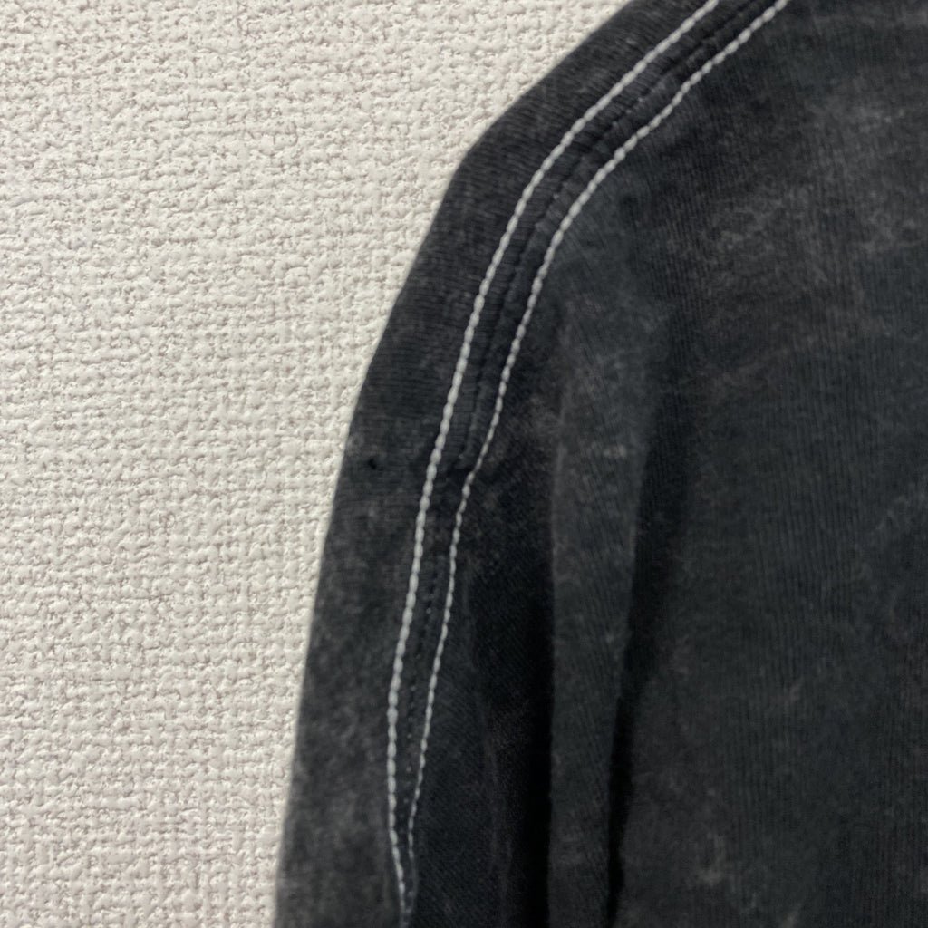 AUTHENTIC　BADBUNNY　バットバニーロイヤルランブル　半袖プリントTシャツ　黒　ブラック　XLサイズ