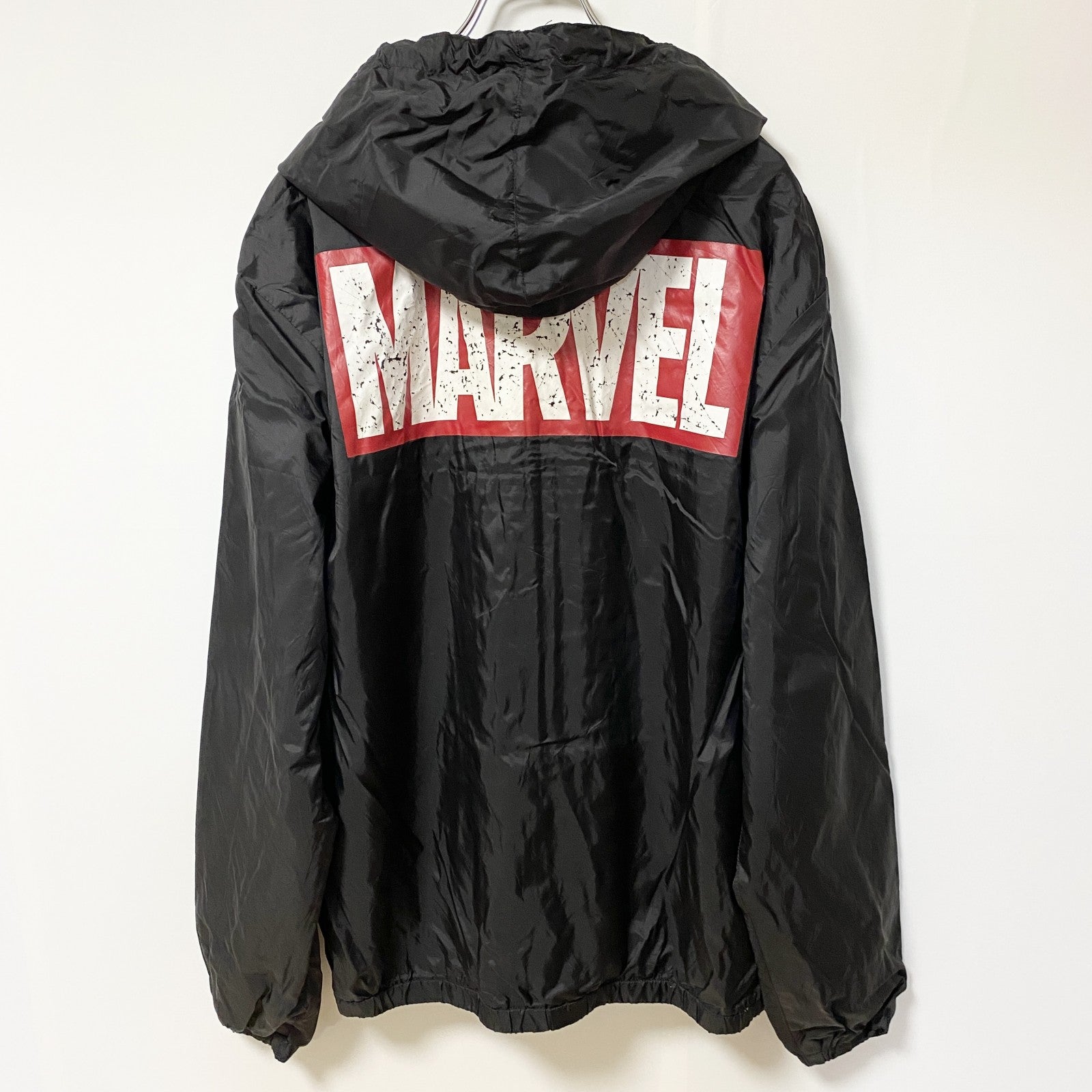 古着 used　MARVEL マーベル　長袖ナイロンジャケット　ロゴプリントパーカー　黒　ブラック　ビックシルエット　XLサイズ