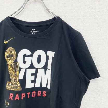 古着 used　NIKE　ナイキ　半袖プリントTシャツ　GOT’EM　RAPTORS　バスケ　トロフィー　黒　ブラック　Lサイズ