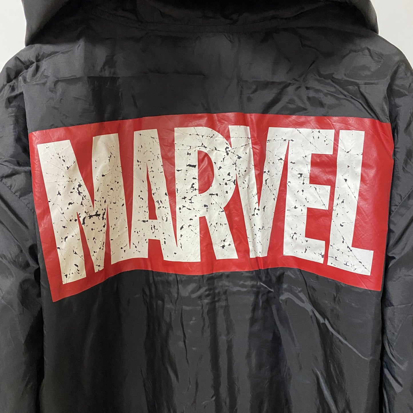 古着 used　MARVEL マーベル　長袖ナイロンジャケット　ロゴプリントパーカー　黒　ブラック　ビックシルエット　XLサイズ