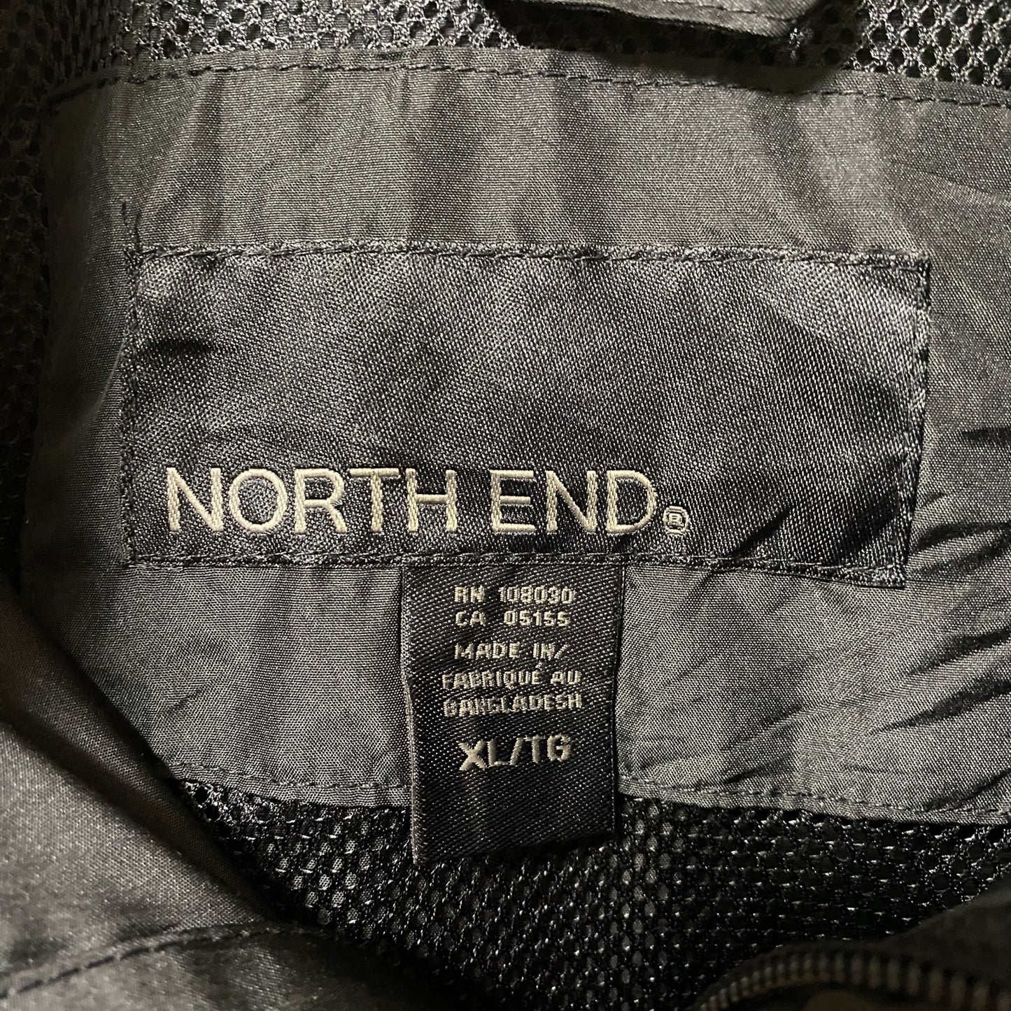 古着 used　NORTH END　長袖ハイネックナイロンジャケット　ジップアップアウター　ワンポイント刺繍　黒　XLサイズ
