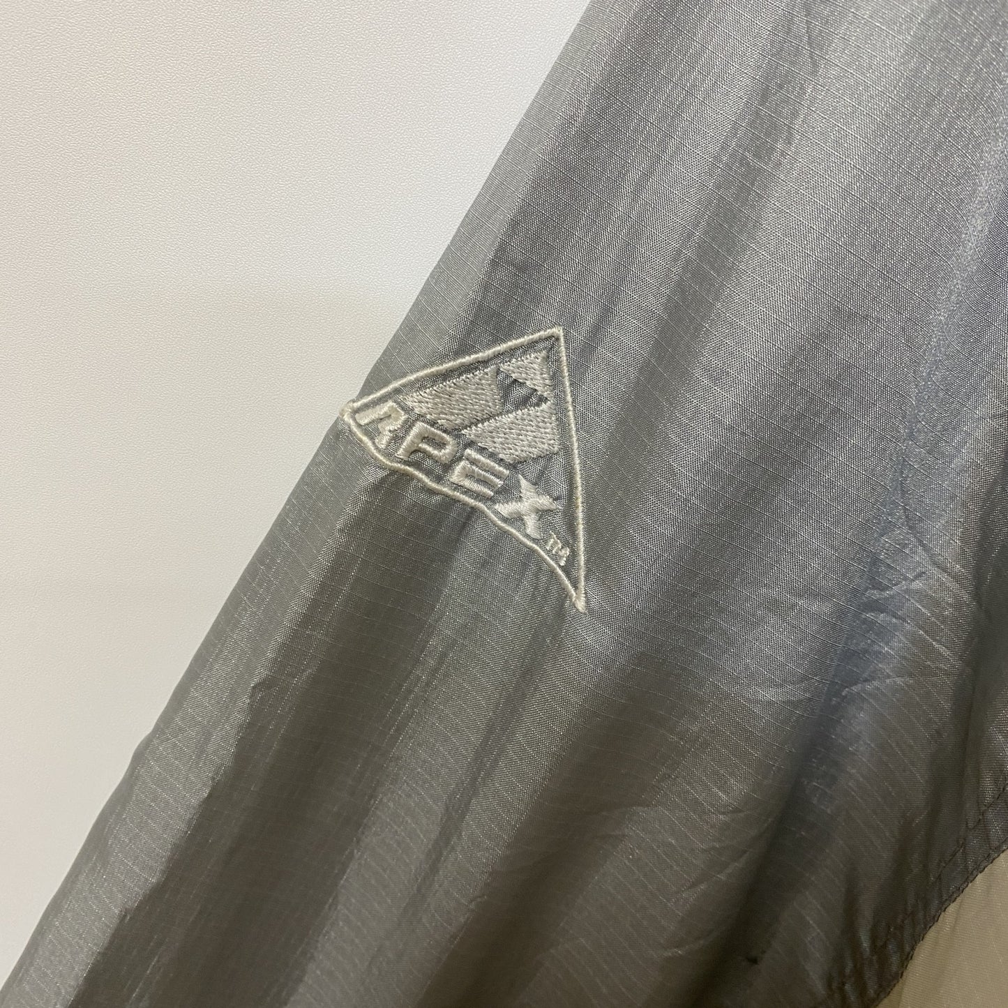 古着 used　APEX ONE　長袖カレッジナイロンジャケット　デュークブルーデビルズ　青　ビックシルエット　XLサイズ