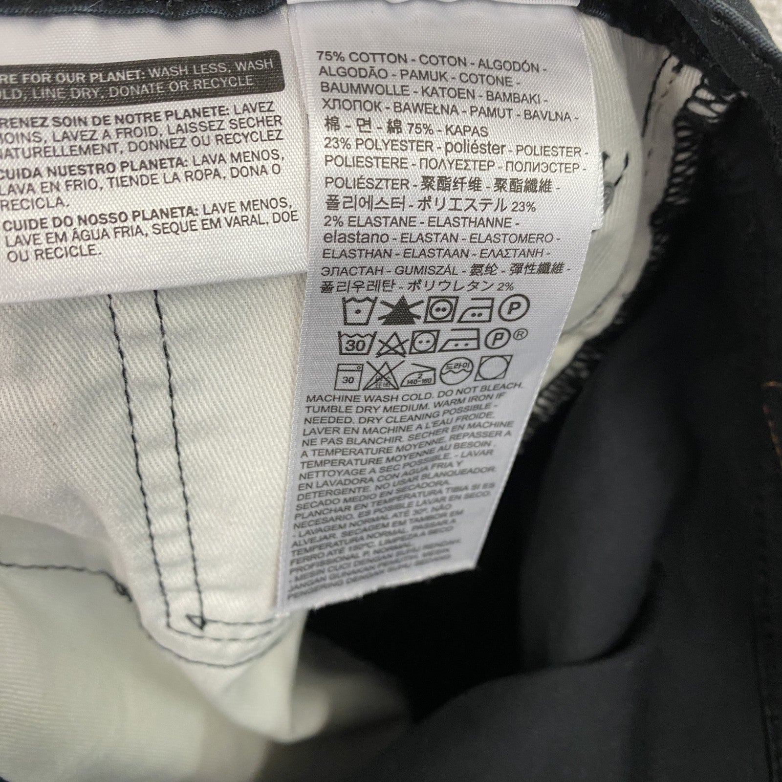 Levi's　リーバイス　505　デニムパンツジーンズ　ジップフライ　黒　ブラック　W32サイズ