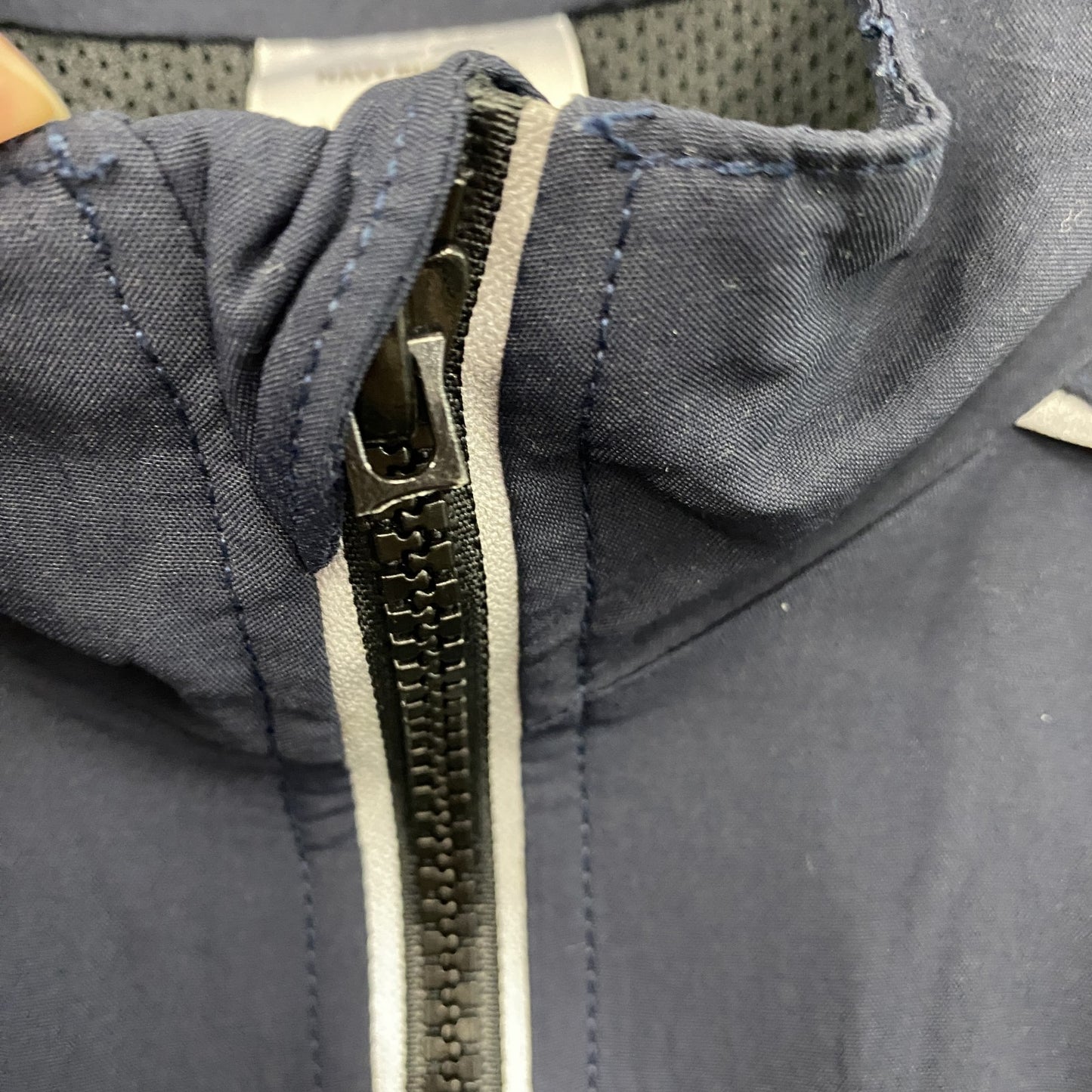00s　U.S.NAVY　RUNNING JACKET　ナイロンジャケット　ミリタリー　米軍　紺　ネイビー　Mサイズ