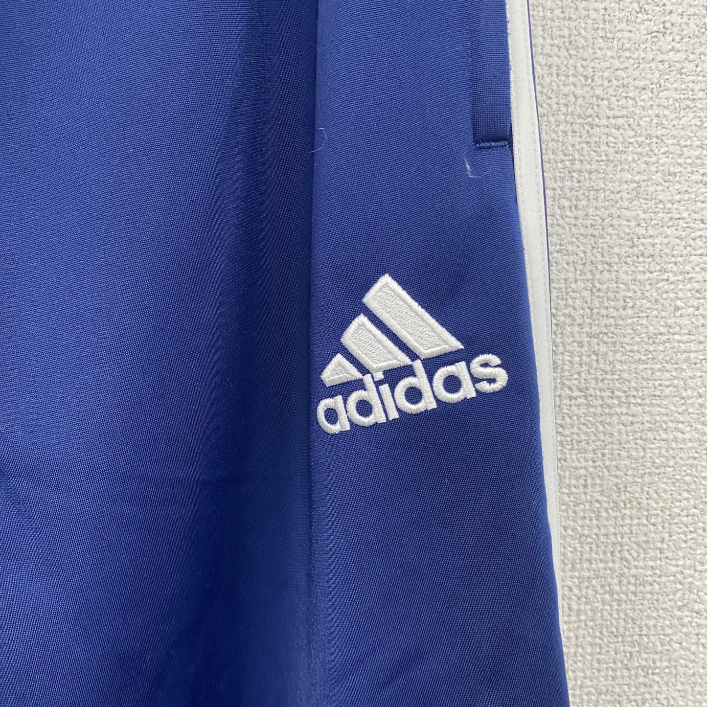 adidas　アディダス　トラックパンツ/ジャージ　パフォーマンスロゴ　青　ブルー　