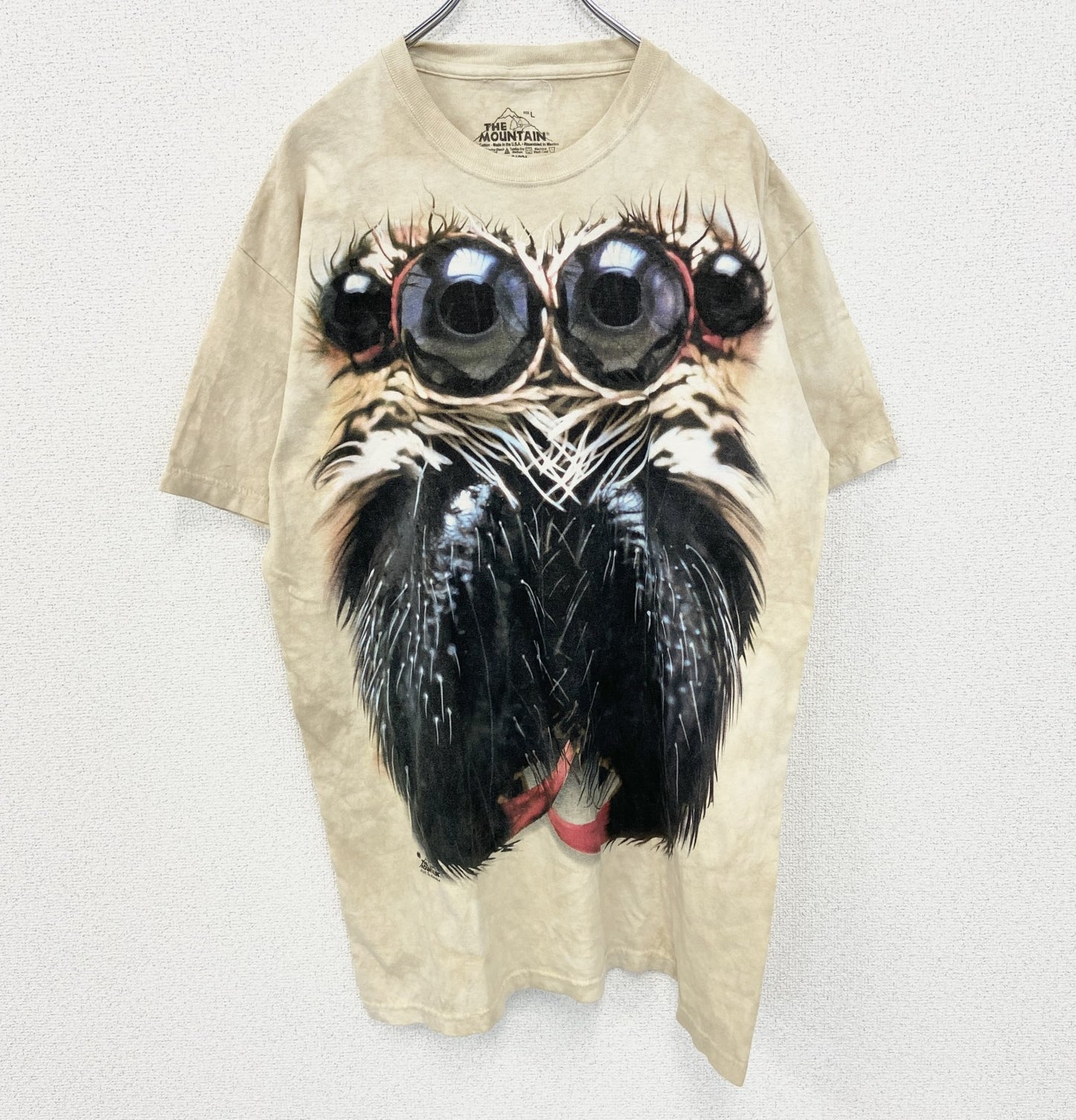 古着 used　THE MOUNTAIN　半袖ビッグプリントTシャツ　個性的デザイン　蜘蛛　タランチュラ　ベージュ　Lサイズ