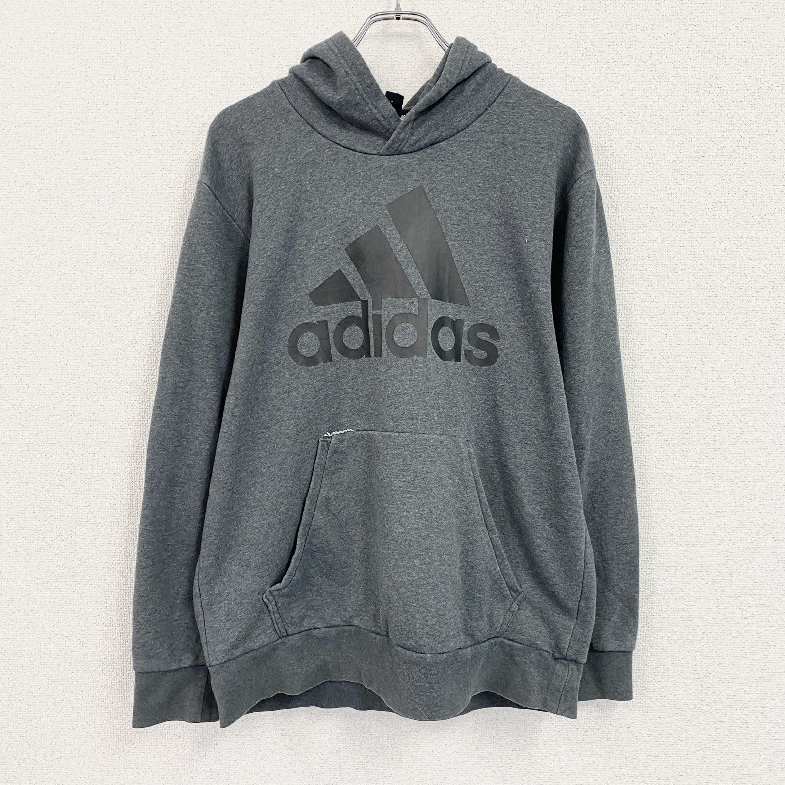 adidas　アディダス　スウェットパーカー/フーディー　トレフォイルロゴ　デカロゴ　ダークグレー