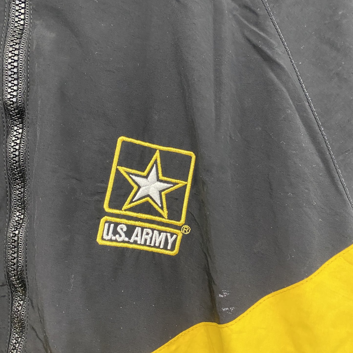 U.S.ARMY　米軍　トレーニングジャケット　ナイロンジャケット 　ミリタリー　黒　ブラック　XLサイズ