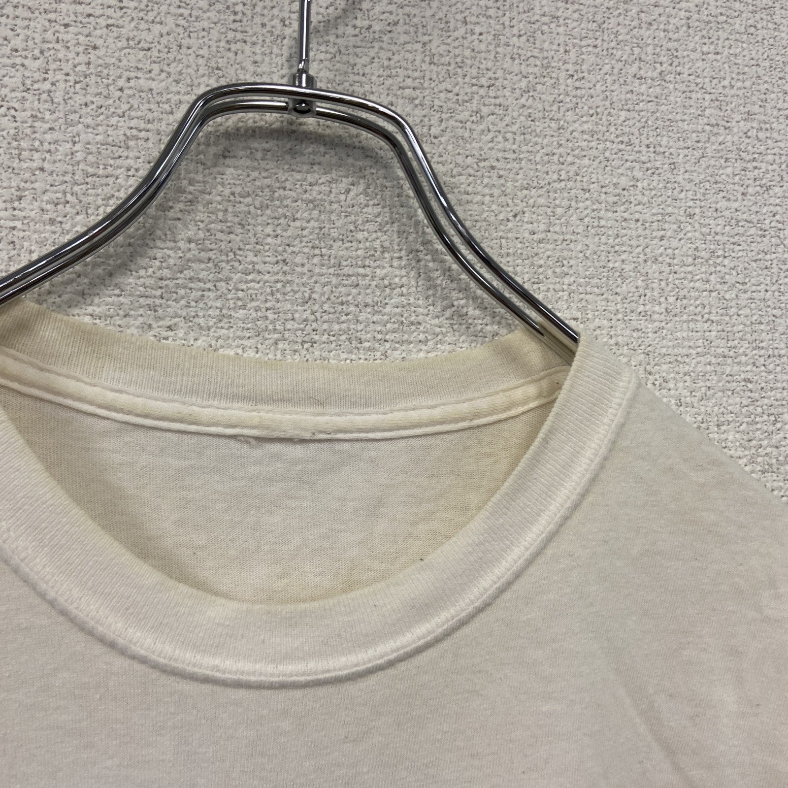半袖プリントTシャツ　IN CASE OF EMERGENCY BREAK GLASS　避妊具　白　ホワイト
