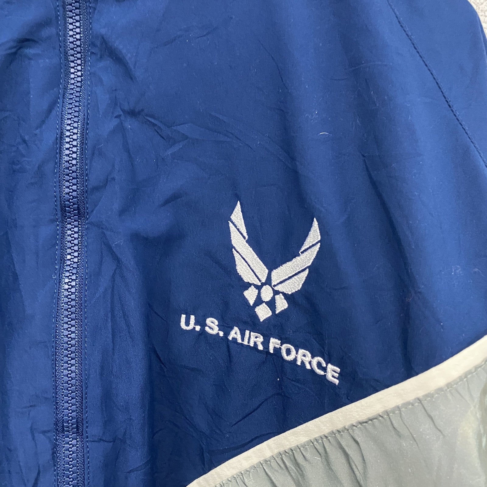 U.S.AIR FORCE　PTU　トレーニングジャケット　ナイロンジャケット　ミリタリー　米軍　紺　ネイビー