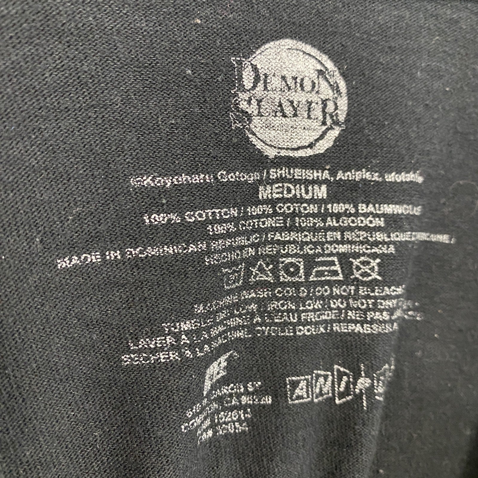 DEMON SLAYER　鬼滅の刃　半袖プリントTシャツ　アニメT　黒　ブラック　Mサイズ