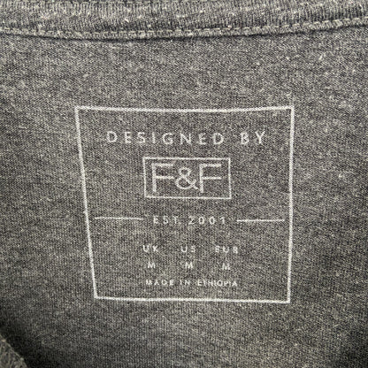 古着 used　DESIGNED BY F&F　半袖プリントTシャツ　クルーネック　トナカイ　クリスマス　グレー　レトロ　Mサイズ
