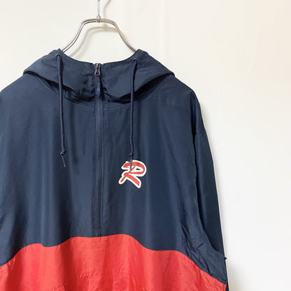 古着 used　INDEPENDENT　長袖ナイロンプルオーバー　ハーフジップパーカー　ワンポイントプリント　XLサイズ