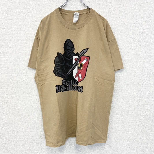 GILDAN　ギルダン　半袖プリントTシャツ　ブラックレター　鎧　騎士道　英字プリント　両面プリント　ベージュ　XLサイズ