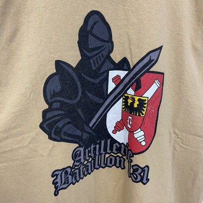 GILDAN　ギルダン　半袖プリントTシャツ　ブラックレター　鎧　騎士道　英字プリント　両面プリント　ベージュ　XLサイズ