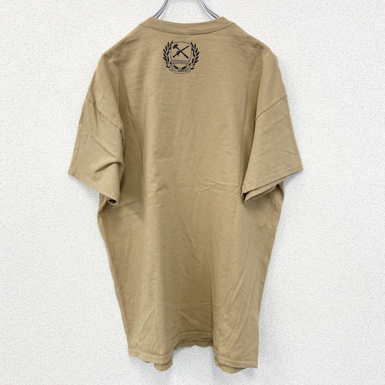 GILDAN　ギルダン　半袖プリントTシャツ　ブラックレター　鎧　騎士道　英字プリント　両面プリント　ベージュ　XLサイズ
