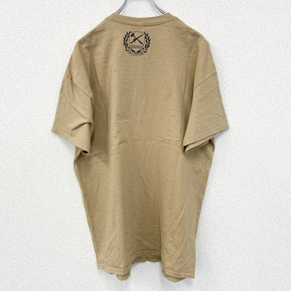 GILDAN　ギルダン　半袖プリントTシャツ　ブラックレター　鎧　騎士道　英字プリント　両面プリント　ベージュ　XLサイズ