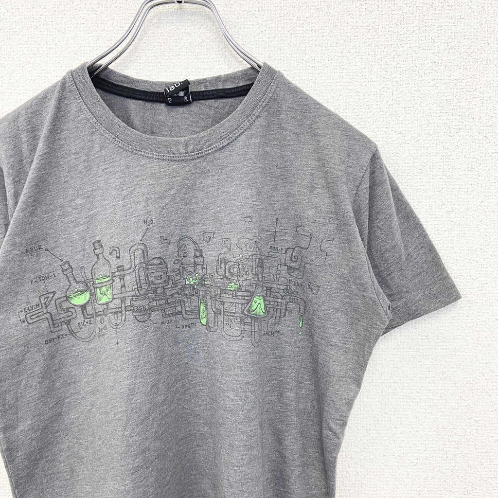 古着 used　plazmalab　半袖プリントデザインTシャツ　クルーネック　科学　発明　レトロ　灰色　グレー　Mサイズ
