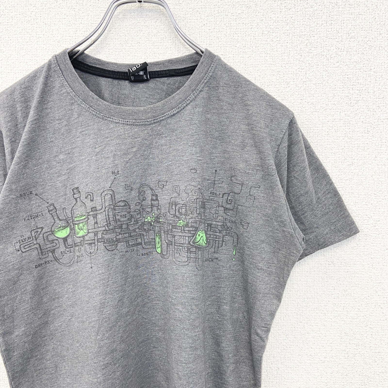 古着 used　plazmalab　半袖プリントデザインTシャツ　クルーネック　科学　発明　レトロ　灰色　グレー　Mサイズ