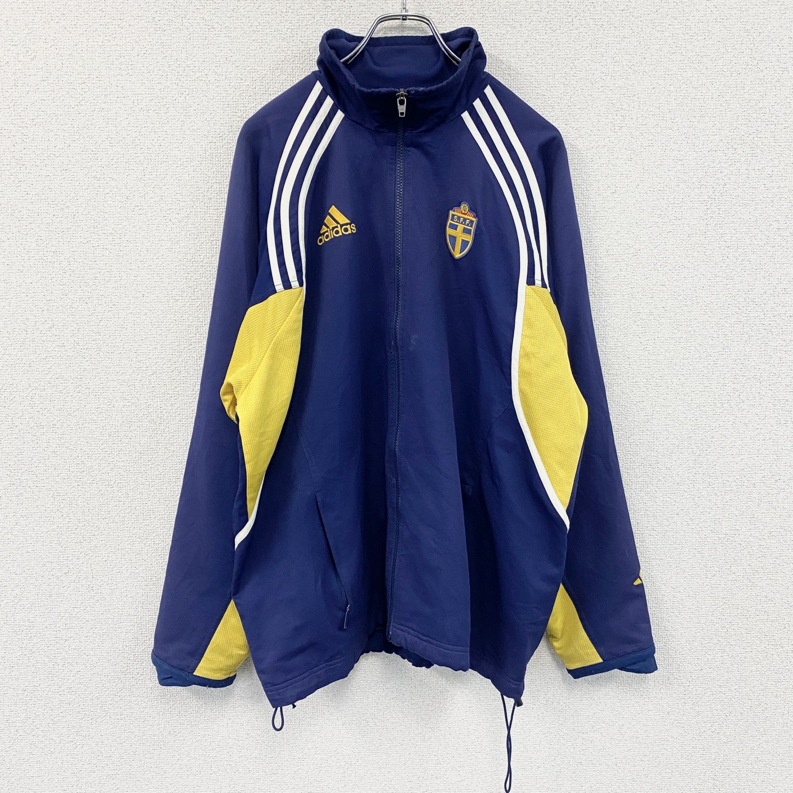 adidas　アディダス　サッカー　スウェーデン代表　トラックジャケット/ジャージ　刺繍ロゴ　紺　ネイビー　Mサイズ