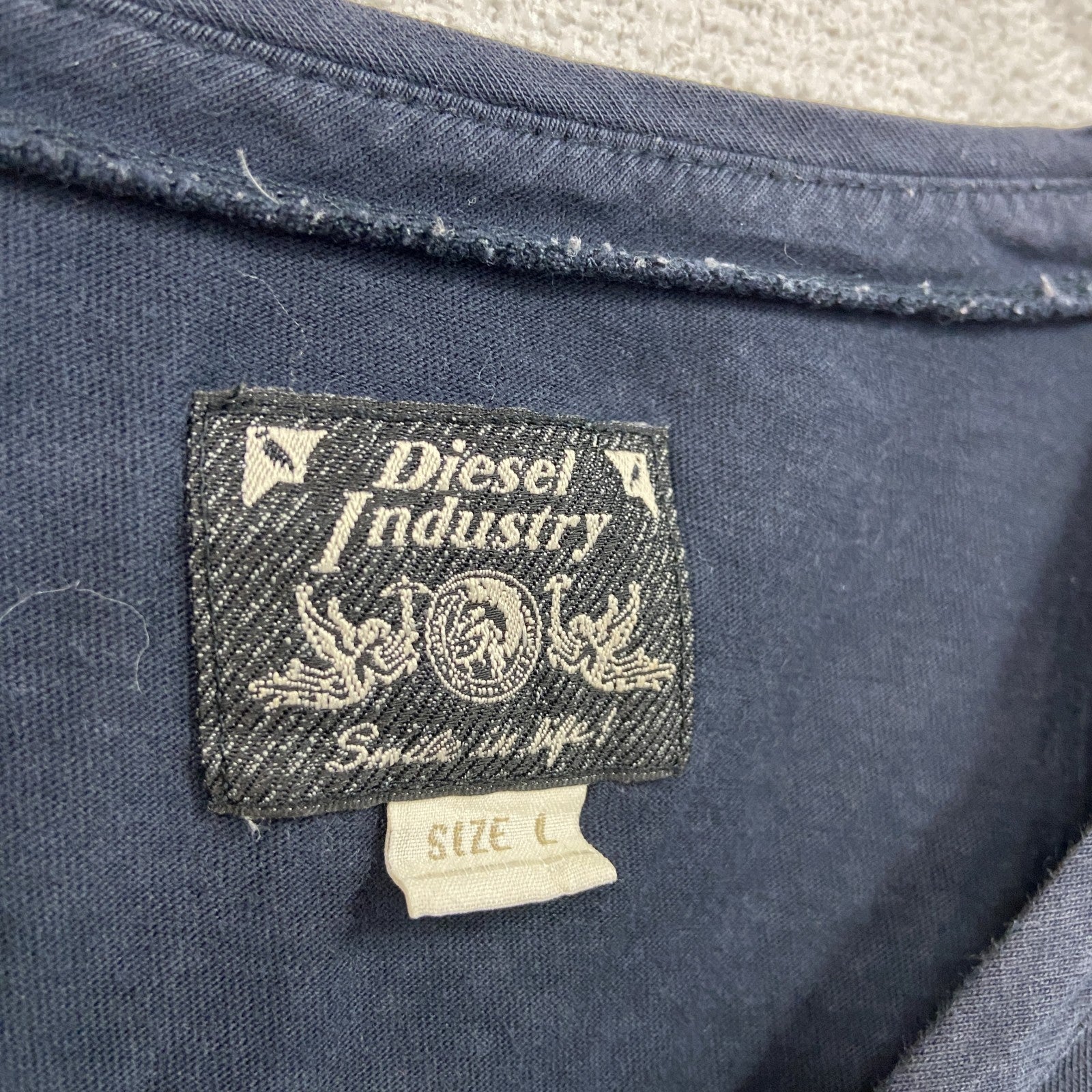 DIESEL　ディーゼル　半袖Tシャツ　ワンポイントロゴ　紺　ネイビー　Lサイズ