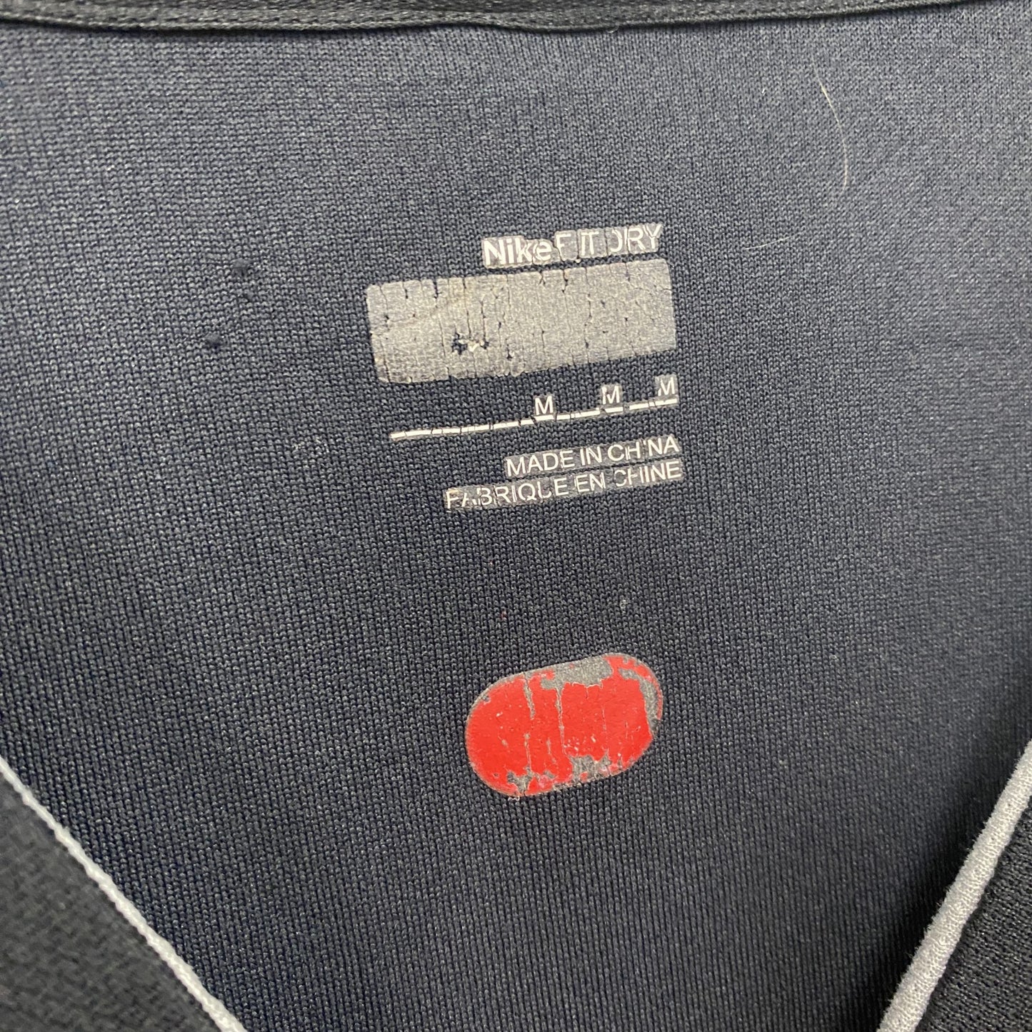 NIKE　ナイキ　半袖Tシャツ　スウッシュ　ラグランスリーブ　ワンポイント　黒　ブラック　Mサイズ