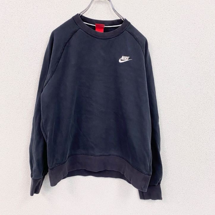 NIKE　ナイキ　スウェット/トレーナー　刺繡ロゴ　黒　ブラック　Mサイズ