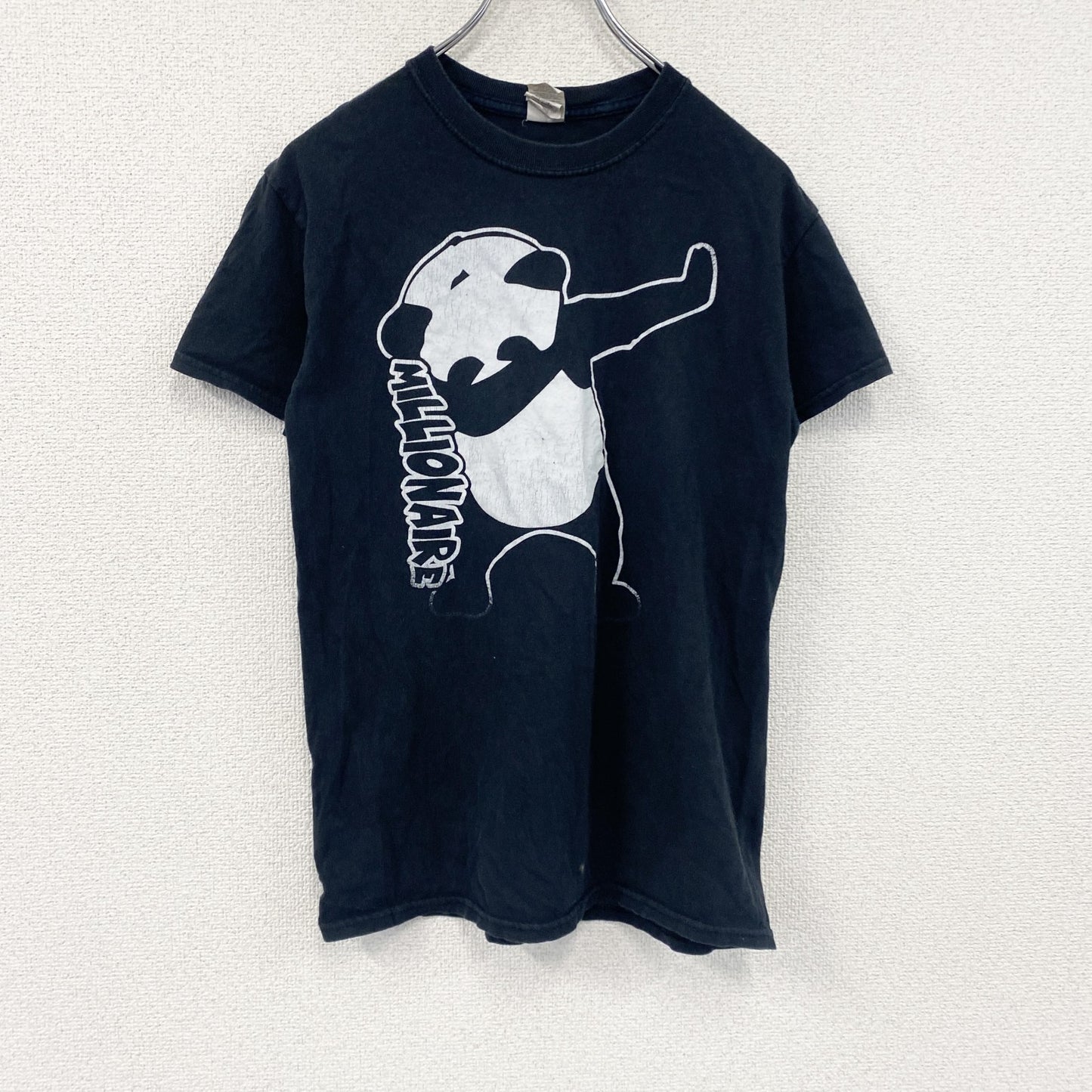 GILDAN　ギルダン　半袖プリントアニマルTシャツ　英字プリント　パンダ　黒　ブラック　Sサイズ