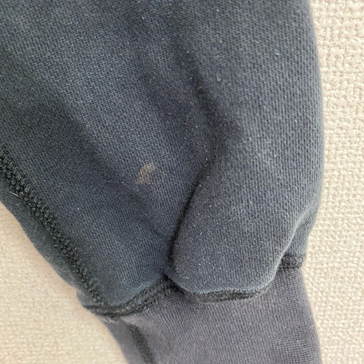 NIKE　ナイキ　スウェット/トレーナー　刺繡ロゴ　黒　ブラック　Mサイズ