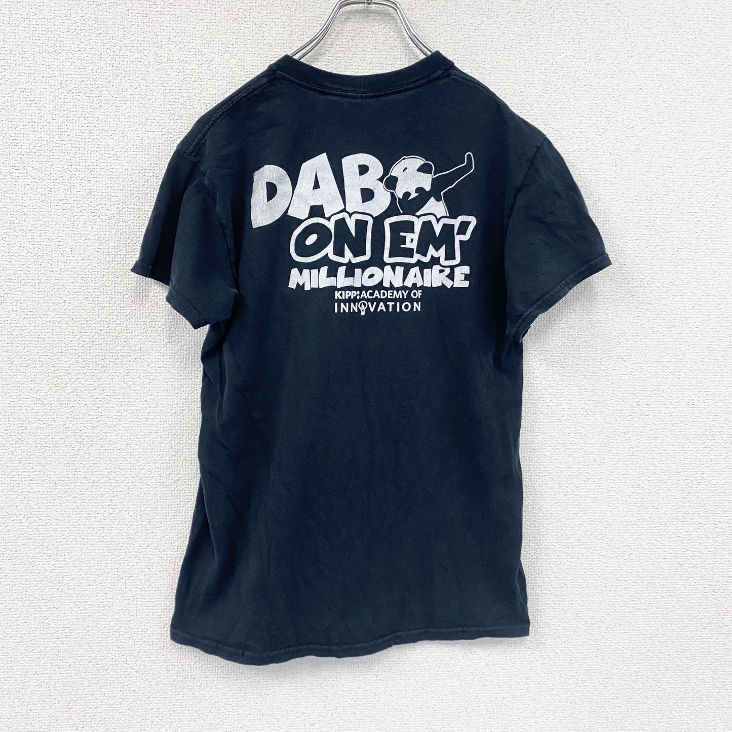 GILDAN　ギルダン　半袖プリントアニマルTシャツ　英字プリント　パンダ　黒　ブラック　Sサイズ