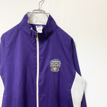 古着 used　RUSSELL ATHLETIC ラッセルアスレティック　長袖ナイロンジャケット　ワンポイント刺繍　紫　Lサイズ