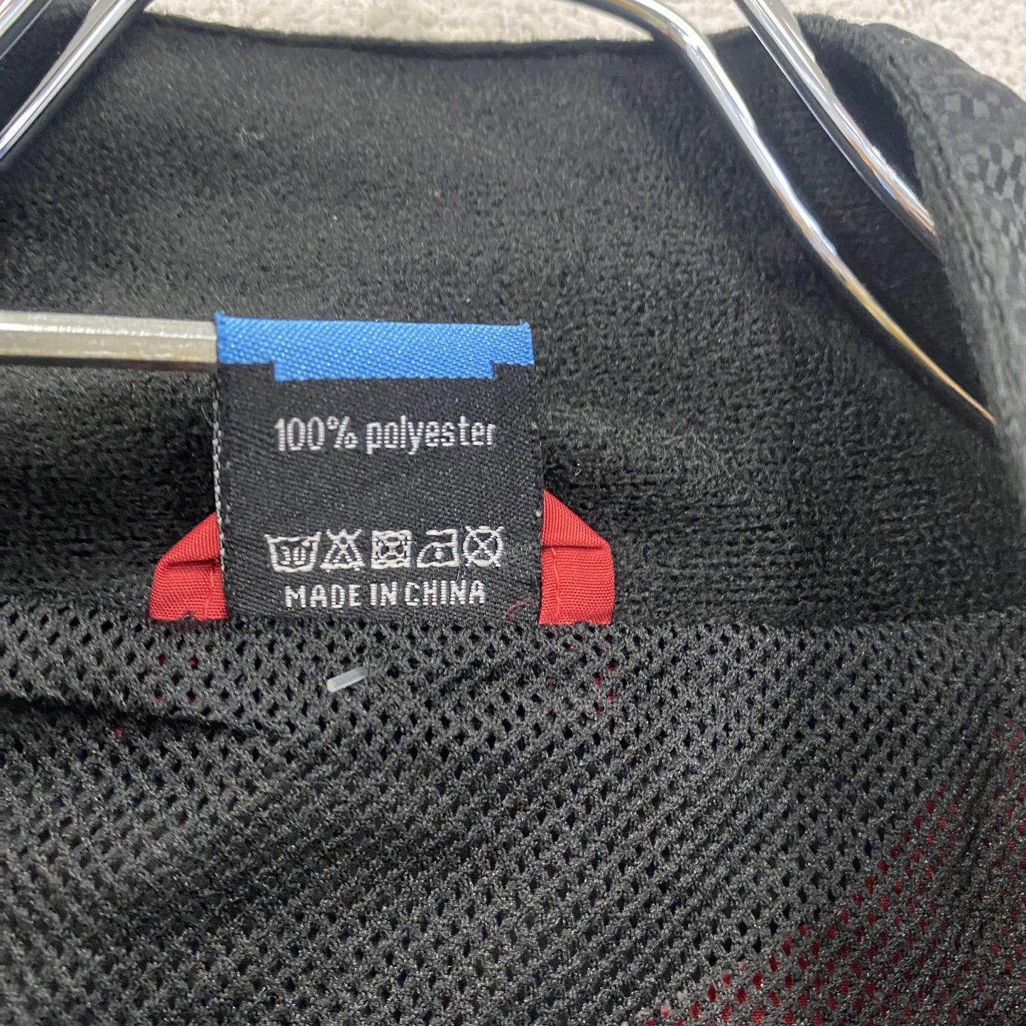 SALMING　フルジップジャケット　ワッペン　赤　レッド　黒　ブラック　XLサイズ
